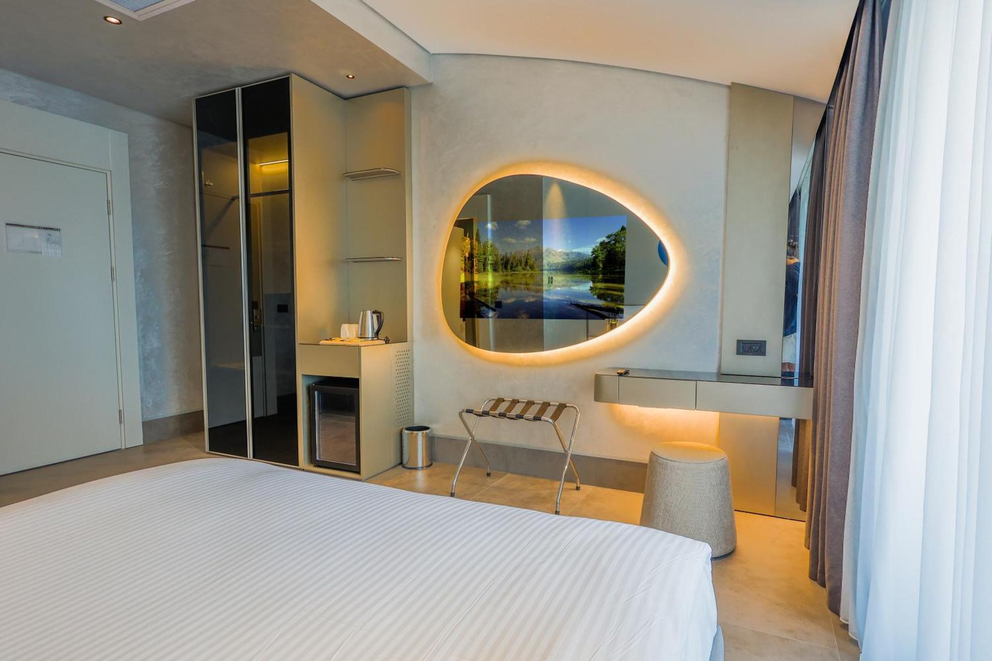 Otel Four Hills 3*