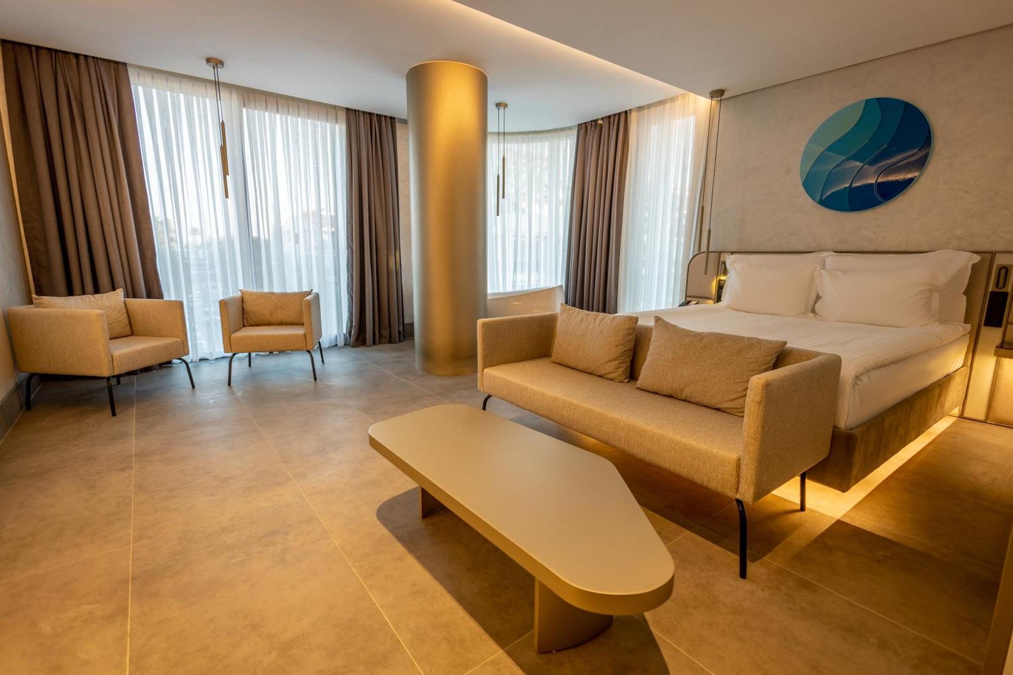 Otel Four Hills