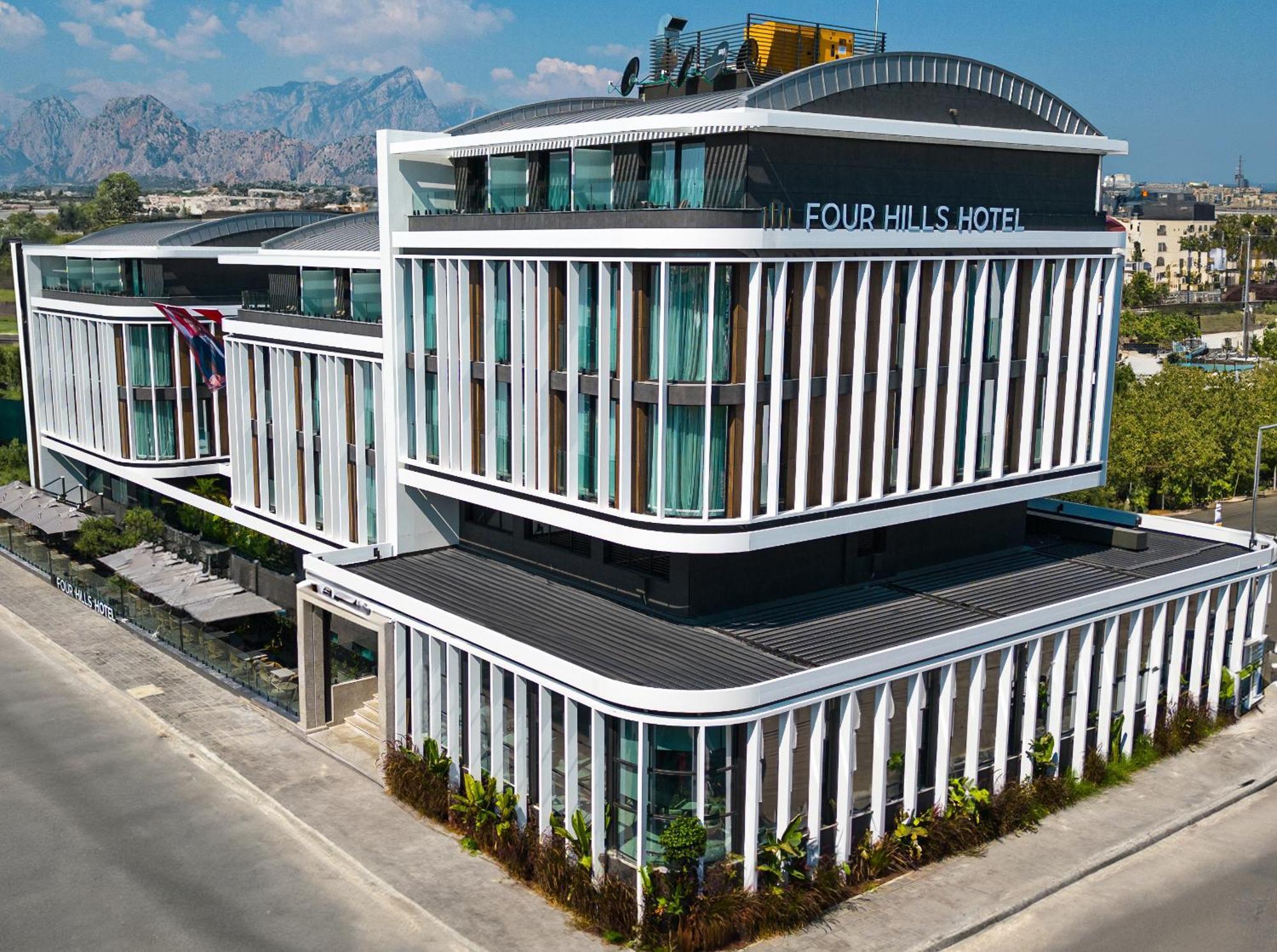 Four Hills Otel 3*